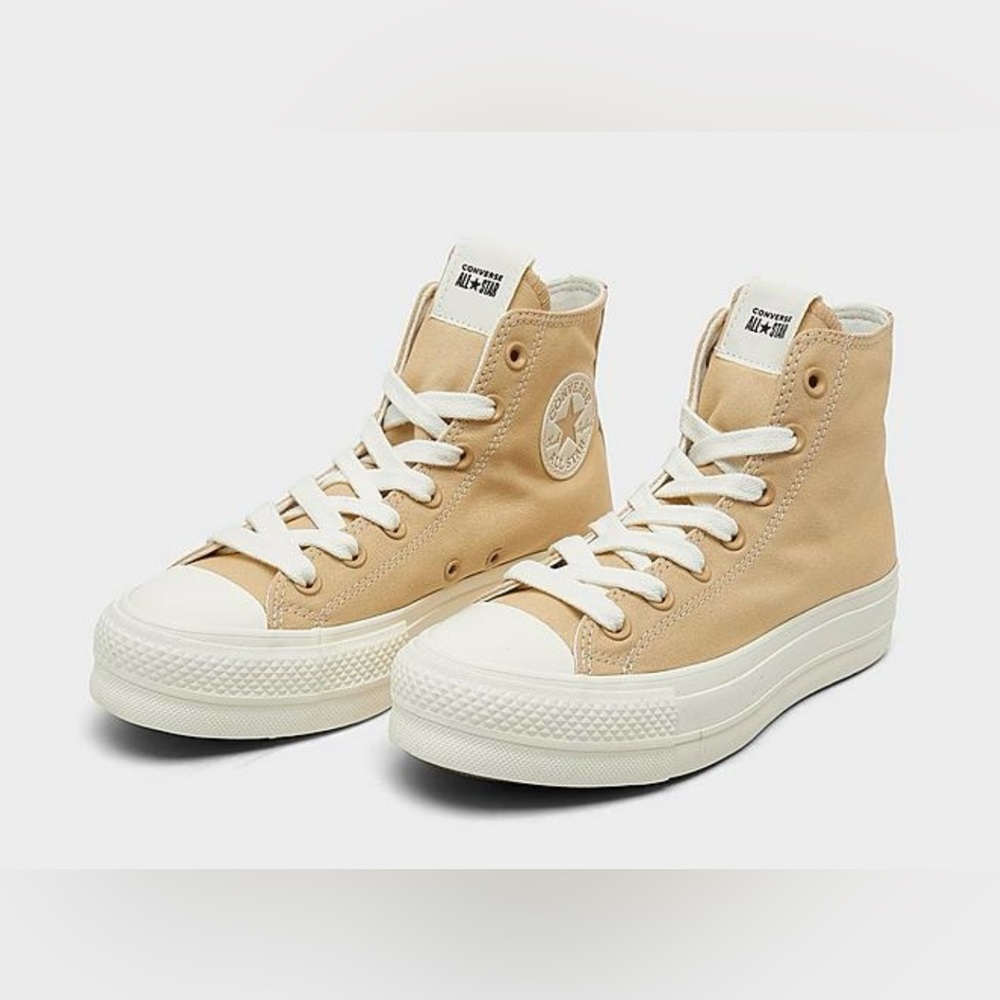 NEW CONVERSE CHUCK TAYLOR ALL STAR LIFT PLATFORM CASUAL SHOES WOMEN’S SIZE: 7.5